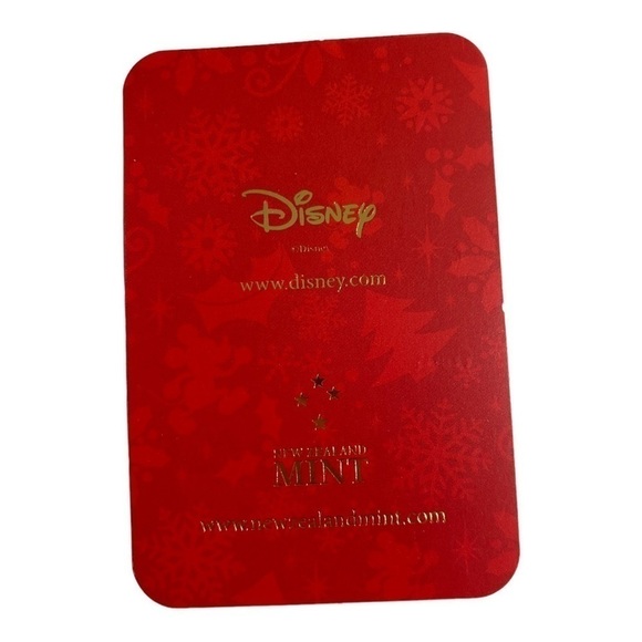 New Disney Season's Greetings Limited Edition 1/2oz Silver Coin 2014 - Picture 9 of 10